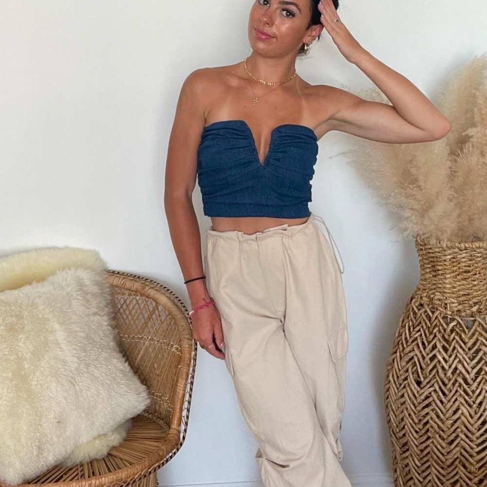 Line & Dot Crop Top